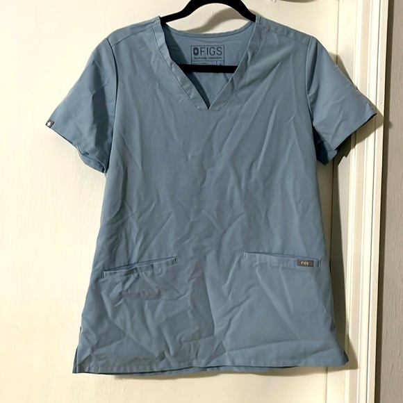 Figs Casma Three-Pocket Scrub Top™ - Picture 1 of 6
